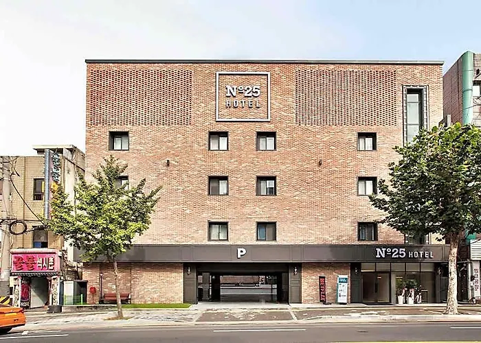 No.25 Doksan Intersection Branch Hotel 5*