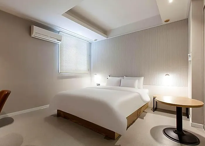 No.25 Doksan Intersection Branch Hotel 5*