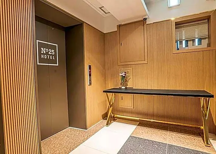 No.25 Doksan Intersection Branch Seul
