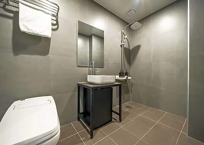 Hotel No.25 Doksan Intersection Branch 5*